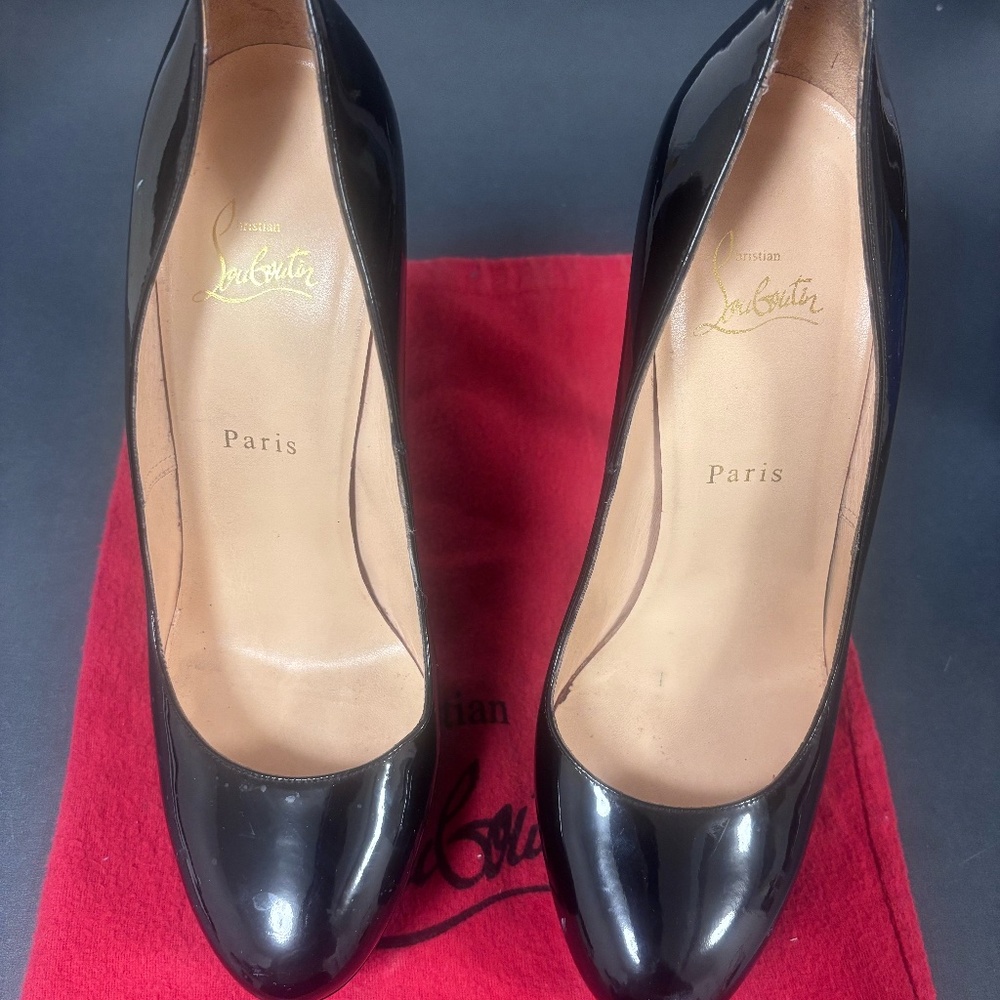 Christian Louboutin leather heel pumps